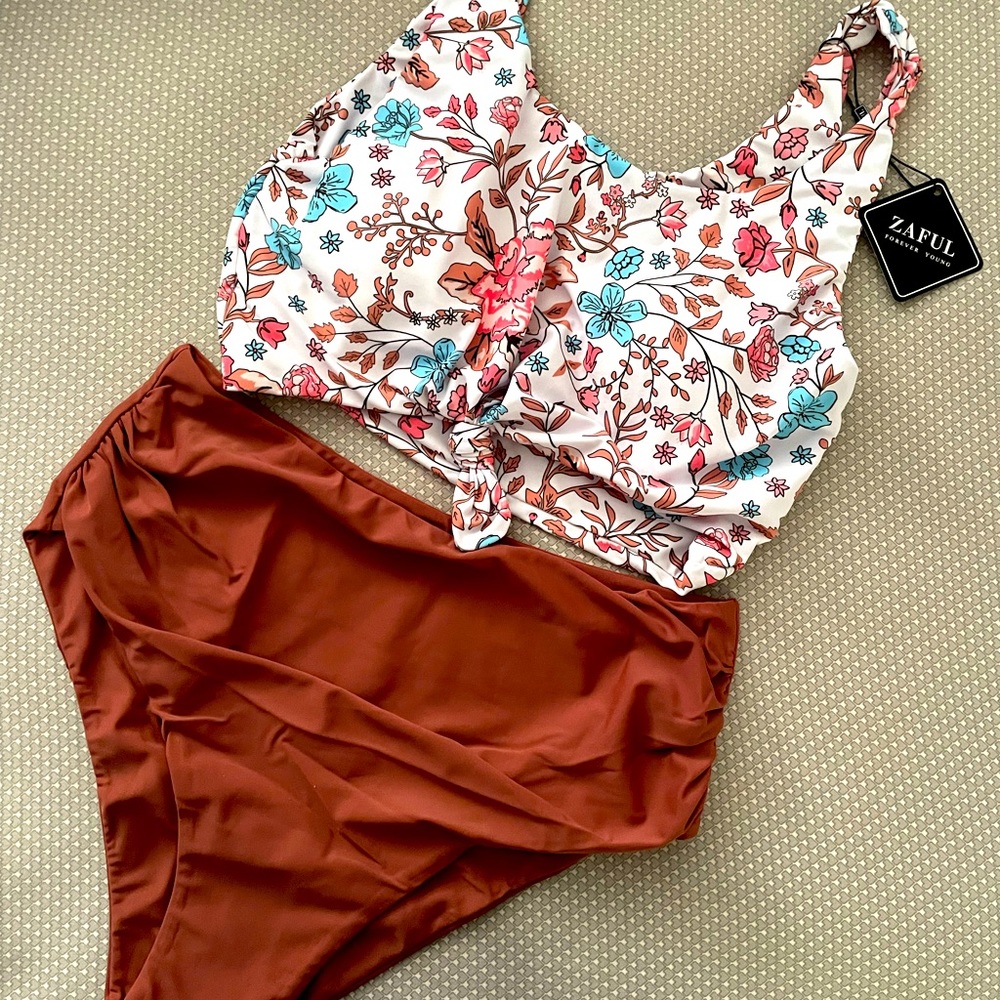 Brand New Women’s bikini!